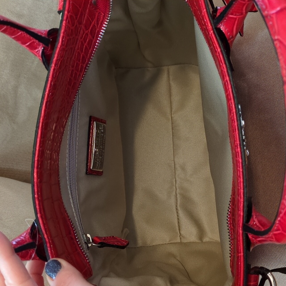 ❤️ Valentino by Mario Valentino Charmont Poppy Red Croc Leather Tote RARE - Picture 9 of 15